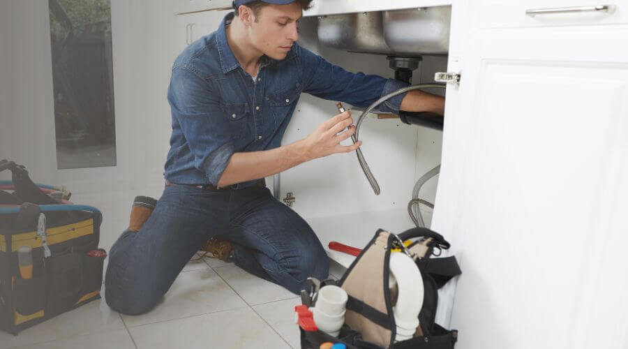 Expert burst pipe repair services in Gilman, IL